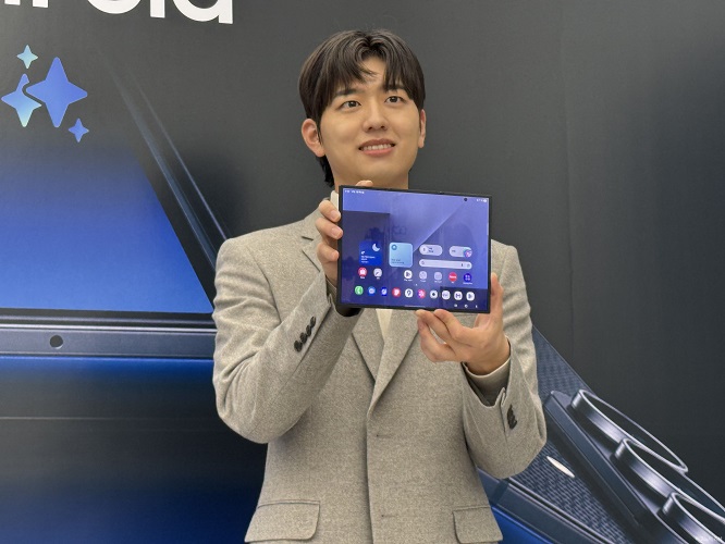 갤럭시 Z 트라이폴드